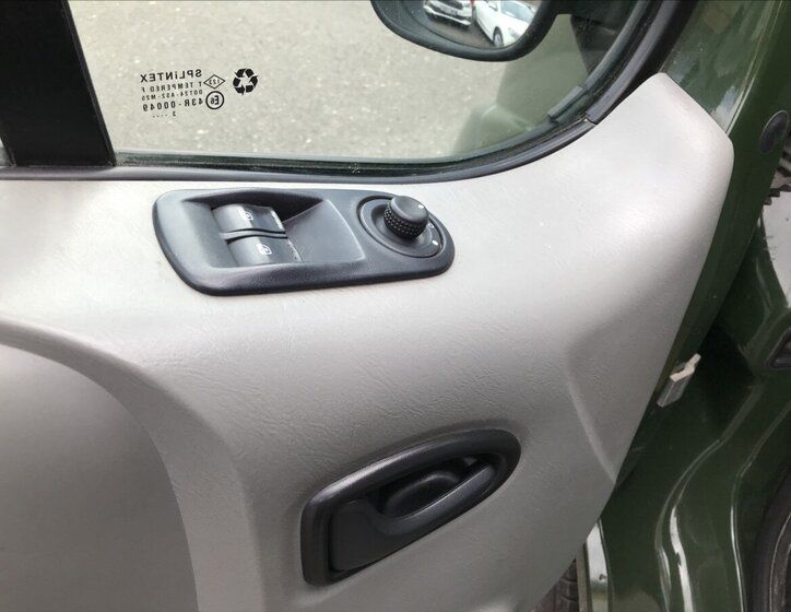 Opel Vivaro Skříň 2,0 l 66 kw