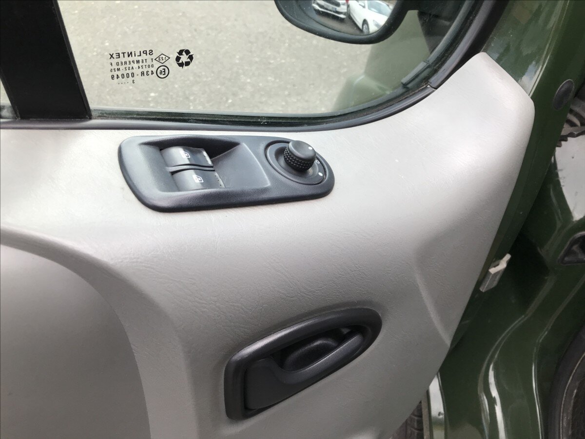 Opel Vivaro Skříň 2,0 l 66 kw