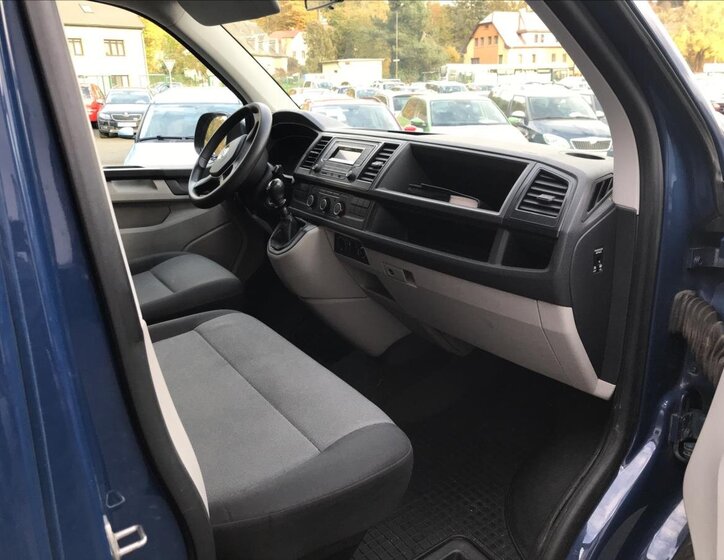 Volkswagen Transporter 11