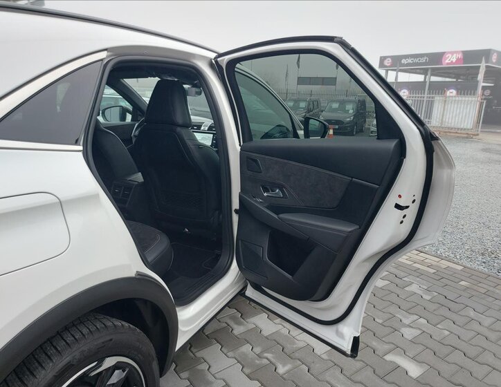 DS Automobiles DS7 Crossback SUV / Terénní 1,6 l 133 kw