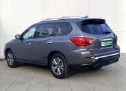Nissan Pathfinder SUV 3,5 l 212 kw