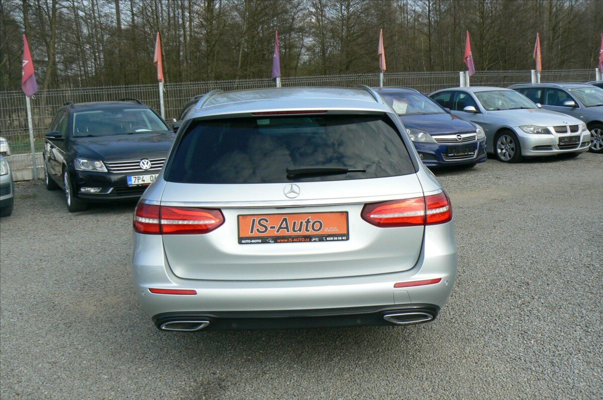 Mercedes-Benz Třídy E Kombi 2,0 l 143 kw