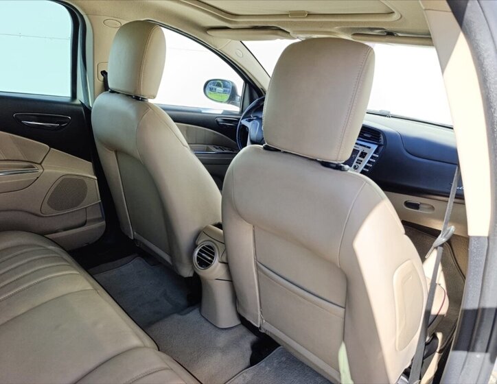 Lancia Delta Hatchback 1,6 l 88 kw