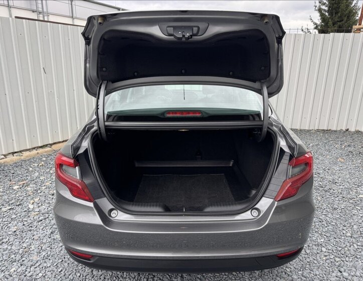 Fiat Tipo Sedan / Limuzína 1,4 l 70 kw