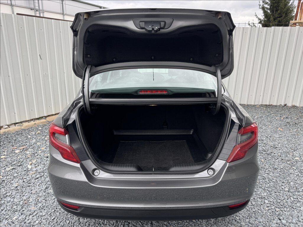 Fiat Tipo Sedan / Limuzína 1,4 l 70 kw