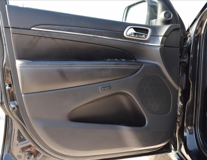 Jeep Grand Cherokee SUV 3,0 l 140 kw