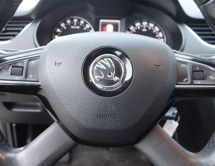 Škoda Octavia 14