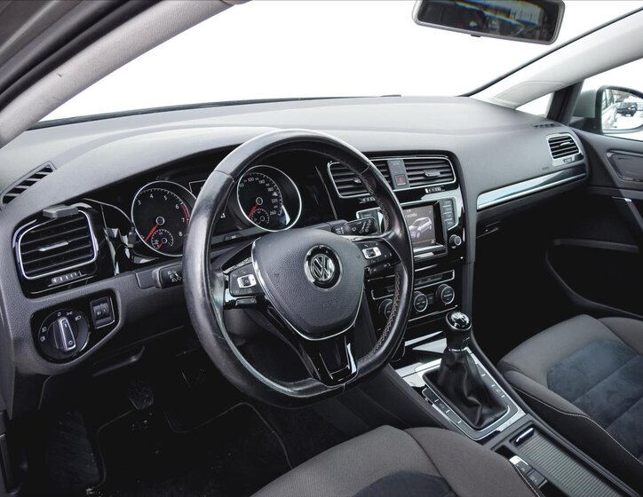 Volkswagen Golf Hatchback 1,4 l 81 kw