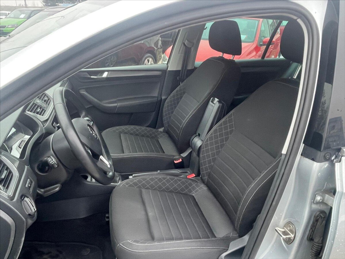 Škoda Rapid Hatchback 999,0 81 kw