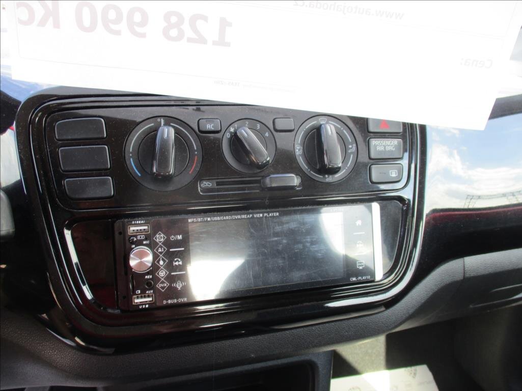 Volkswagen up! Hatchback 999,0 44 kw
