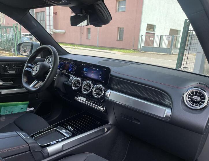 Mercedes-Benz EQB 17