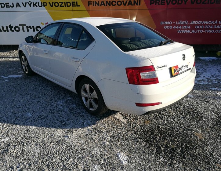 Škoda Octavia Sedan / Limuzína 1,6 l 77 kw