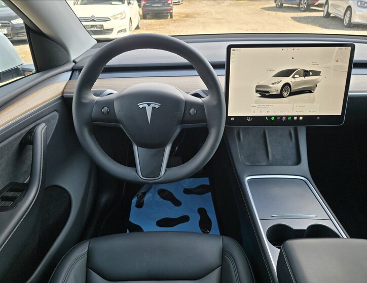 Tesla Model Y SUV / Terénní 0,0 378 kw