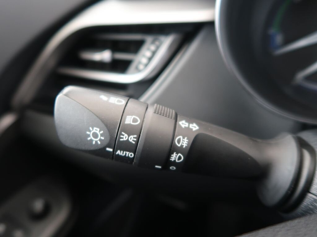 Toyota C-HR SUV 1,8 l 72 kw