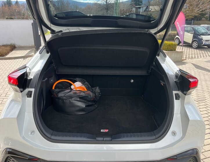 Toyota C-HR SUV / Terénní 2,0 l 145 kw