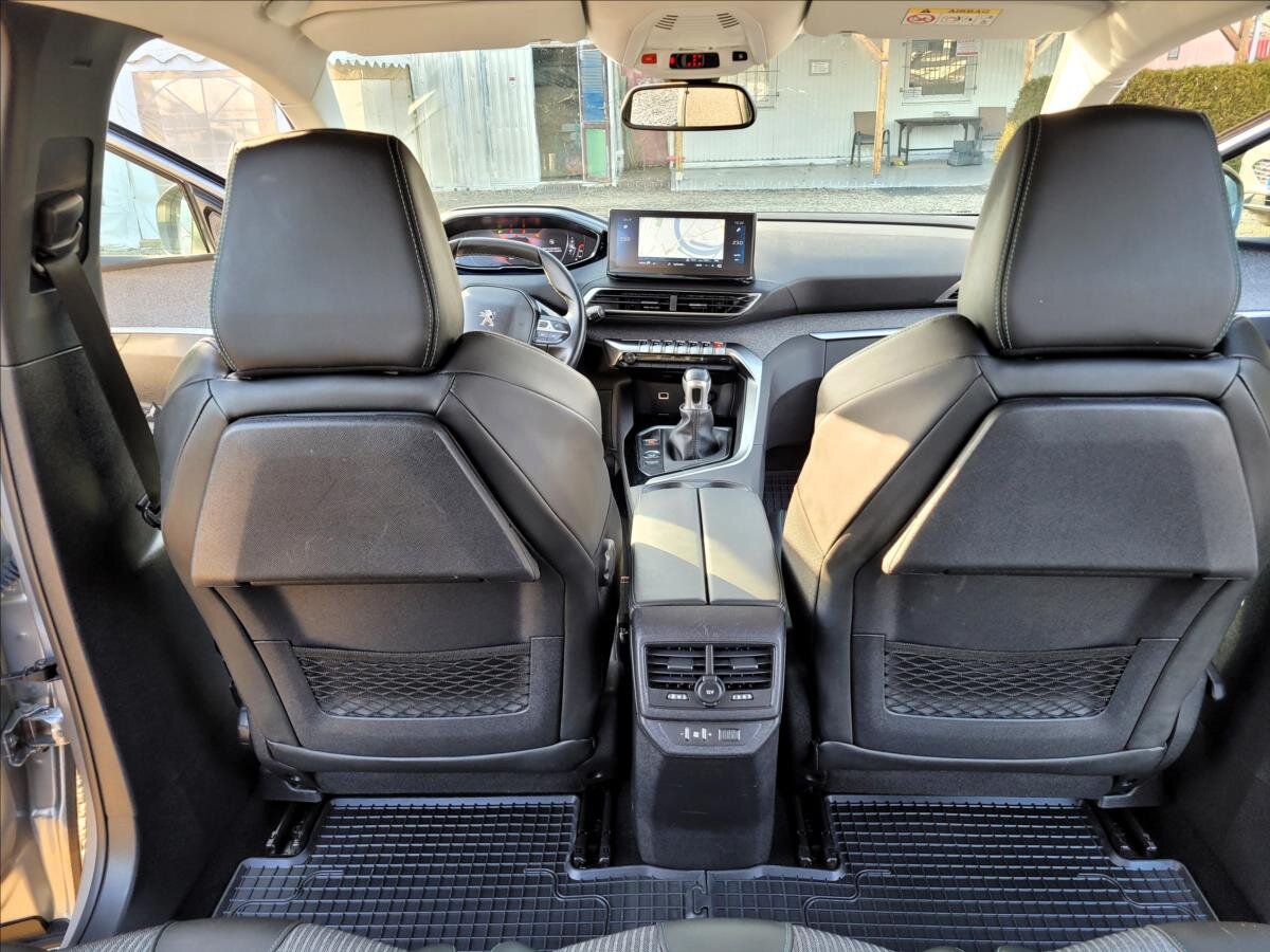Peugeot 5008 SUV / Terénní 1,5 l 96 kw
