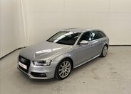 Audi A4 Kombi 2,0 l 140 kw