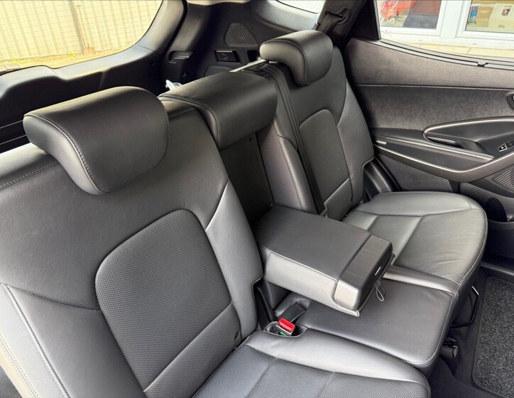 Hyundai Santa Fe SUV / Terénní 2,2 l 145 kw