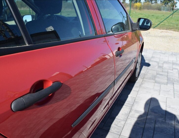 Renault Clio Kombi 1,1 l 74 kw