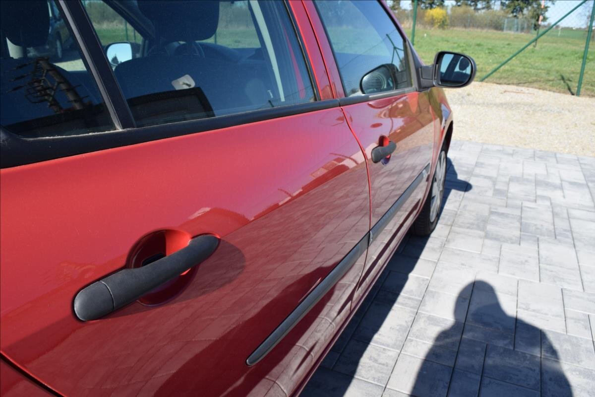 Renault Clio Kombi 1,1 l 74 kw