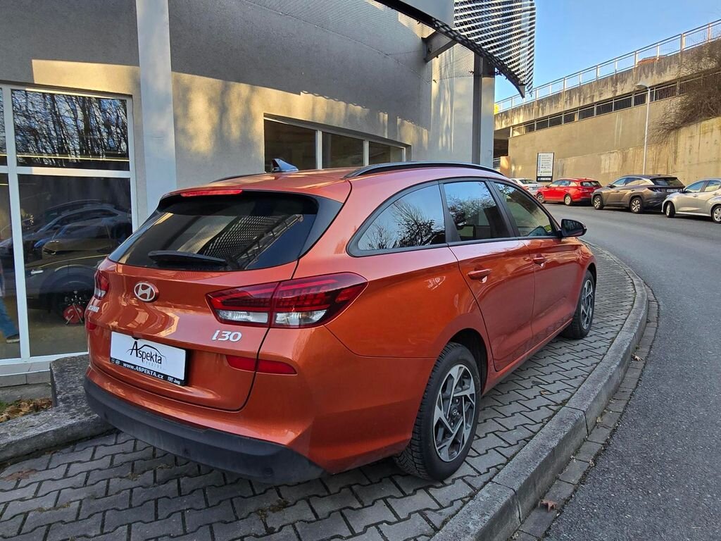 Hyundai i30 Kombi 998,0 73 kw