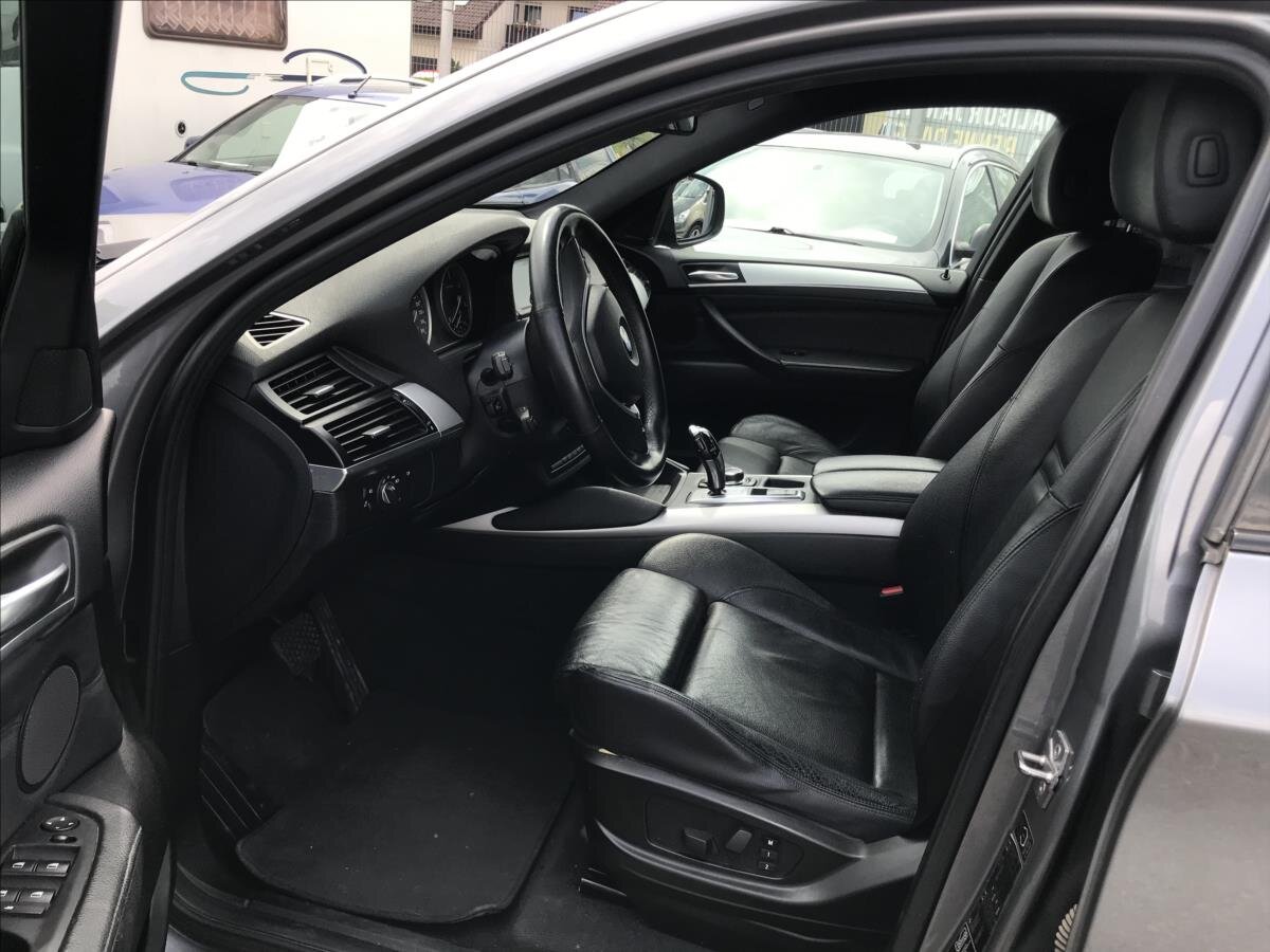 BMW X6 Kombi 3,0 l 180 kw