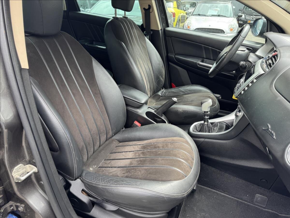 Lancia Delta Hatchback 2,0 l 121 kw