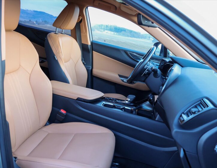 Lexus NX 450h plus SUV / Terénní 2,5 l 136 kw