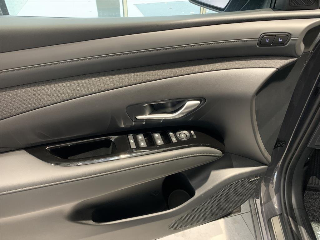 Hyundai Tucson SUV 1,6 l 158 kw