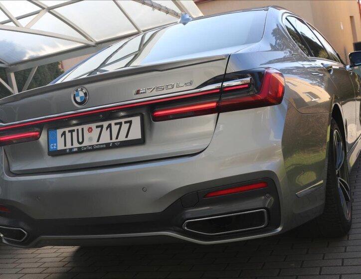 BMW Řada 7 Sedan / Limuzína 3,0 l 294 kw