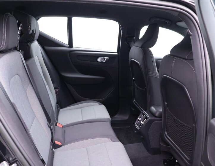 Volvo XC40 SUV 2,0 l 145 kw