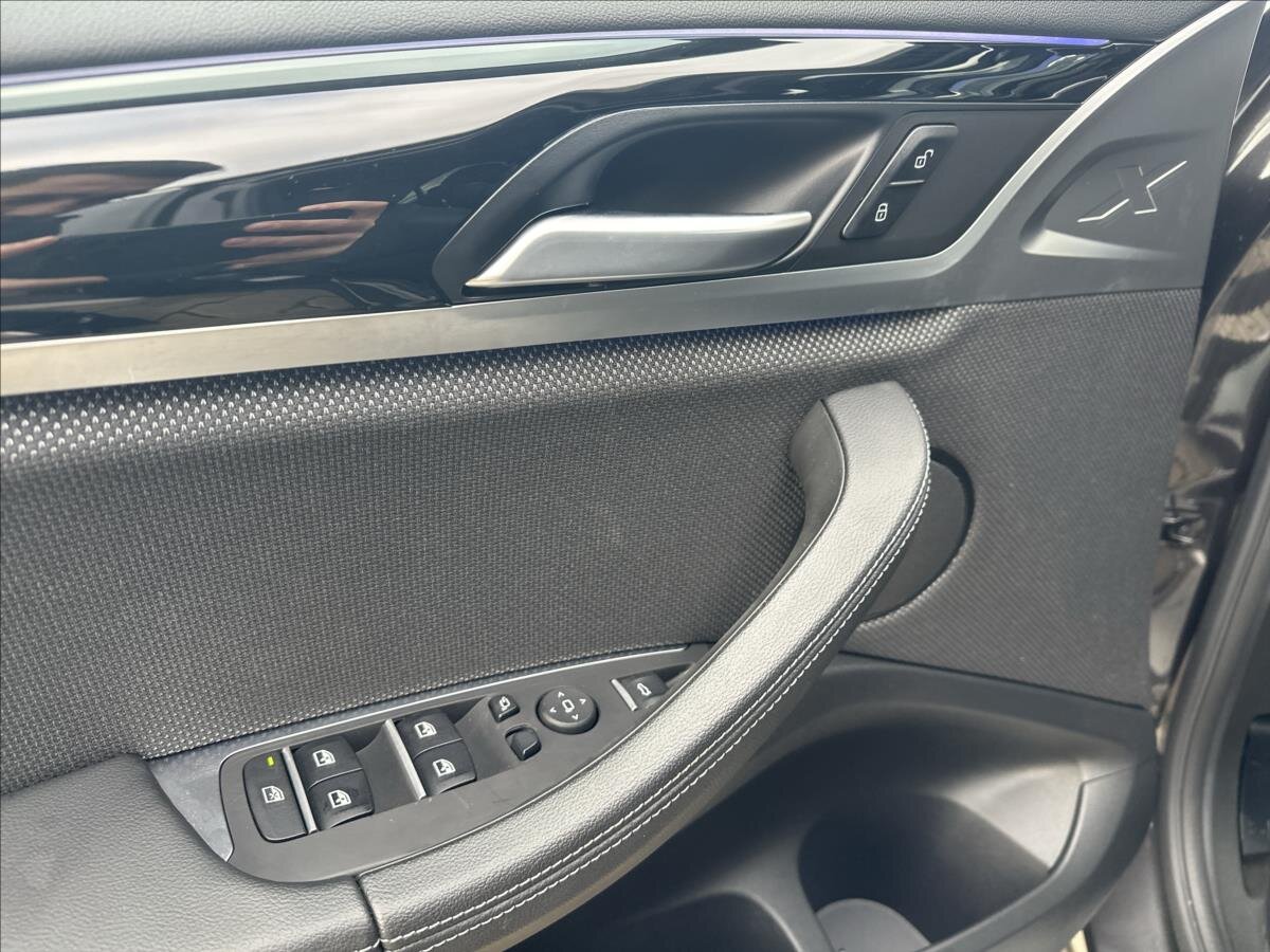 BMW X3 SUV 2,0 l 185 kw