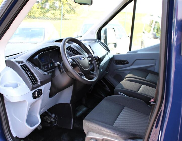 Ford Transit Valník 2,2 l 74 kw