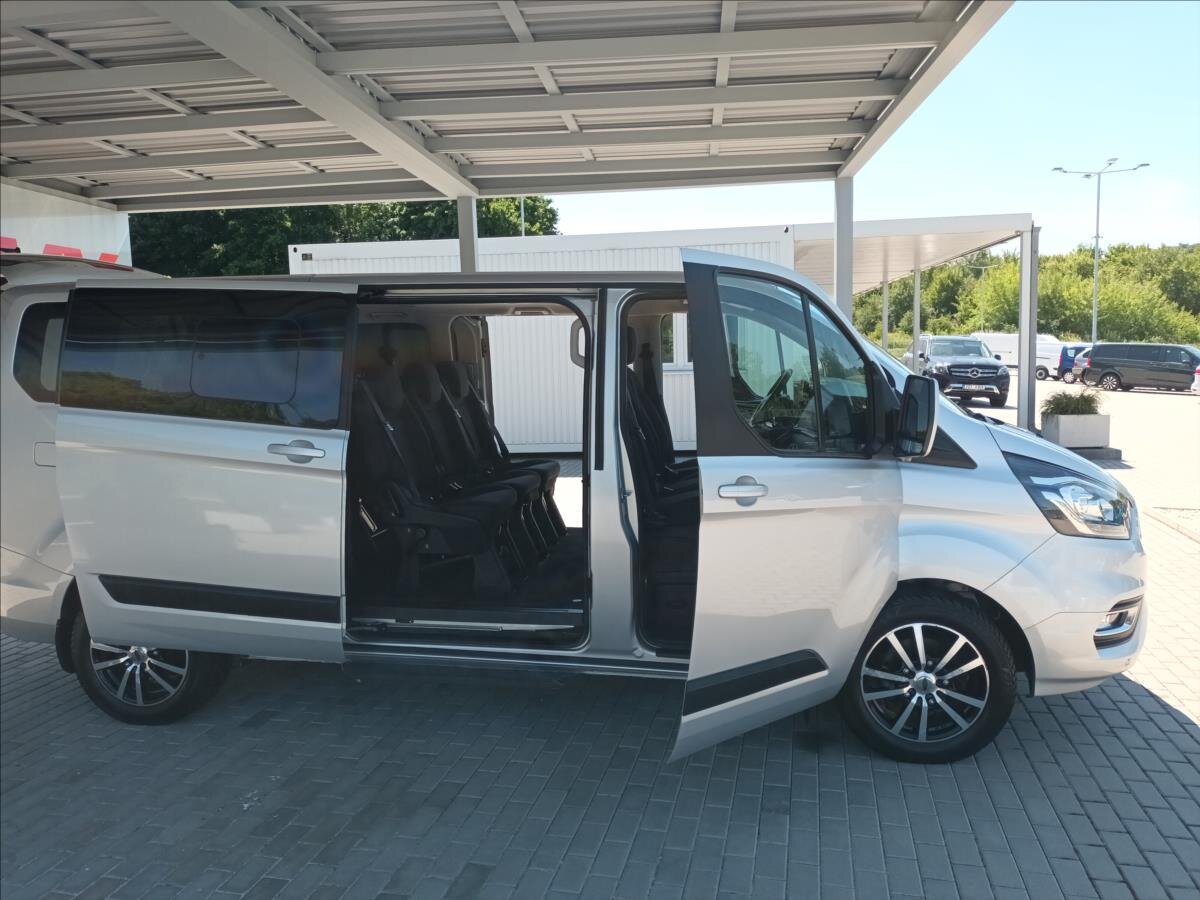 Ford Tourneo Custom VAN-Minibus 2,0 l 96 kw