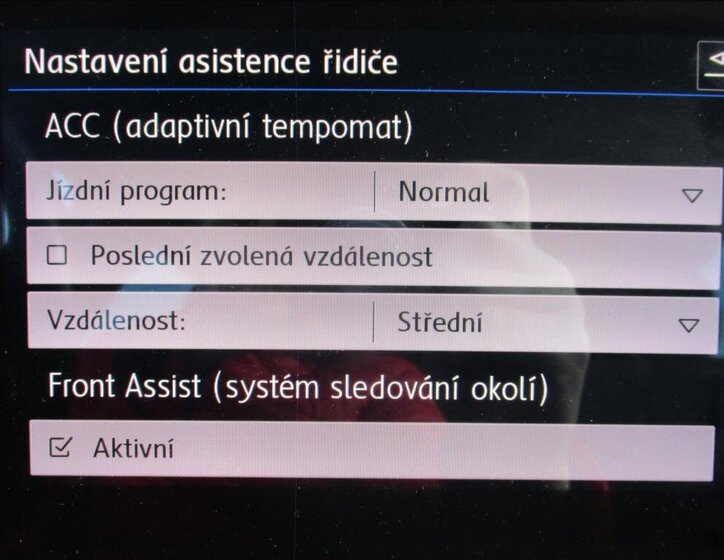 Volkswagen Golf Hatchback 999,0 63 kw