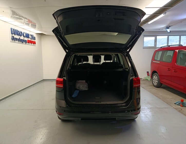 Volkswagen Touran MPV 1,5 l 110 kw