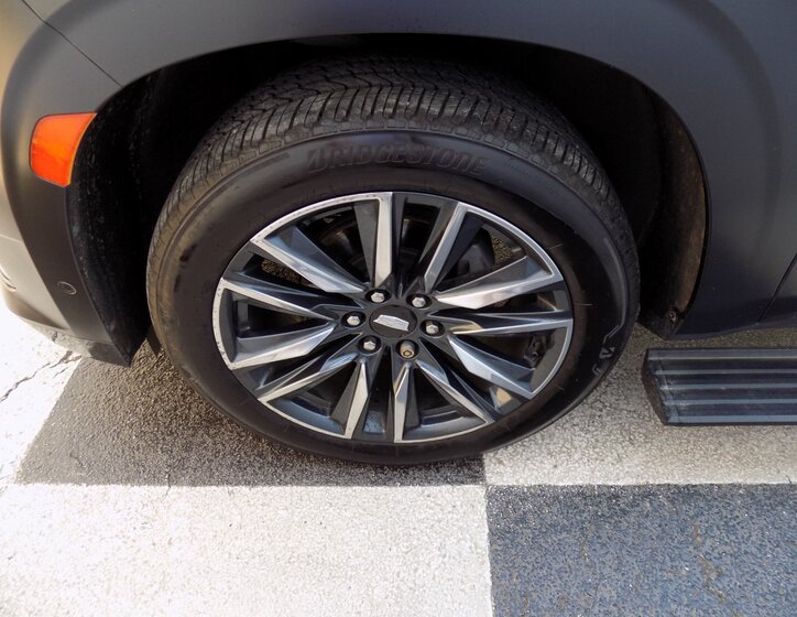 Cadillac Escalade 49