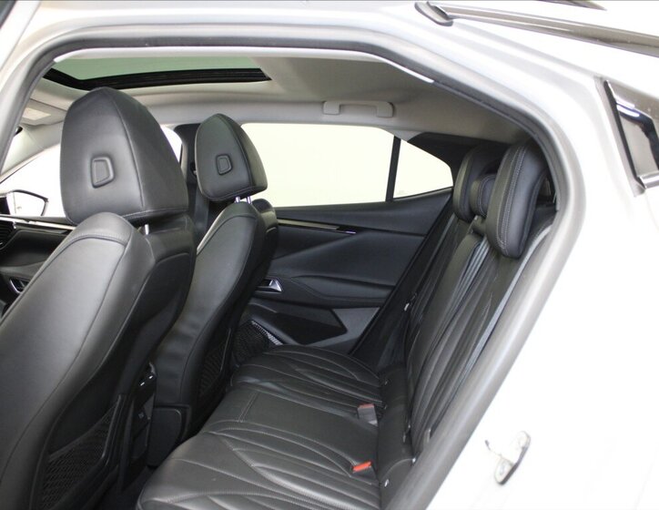 DS Automobiles DS4 SUV / Terénní 1,6 l 165 kw