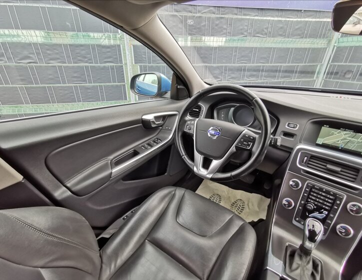 Volvo V60 Kombi 2,0 l 133 kw