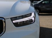 Volvo XC40 SUV / Terénní 2,0 l 140 kw