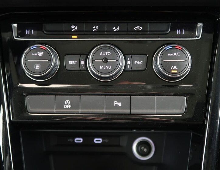 Volkswagen Touran Kombi 2,0 l 110 kw