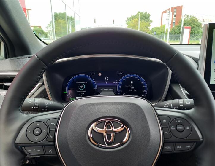 Toyota Corolla Cross 14