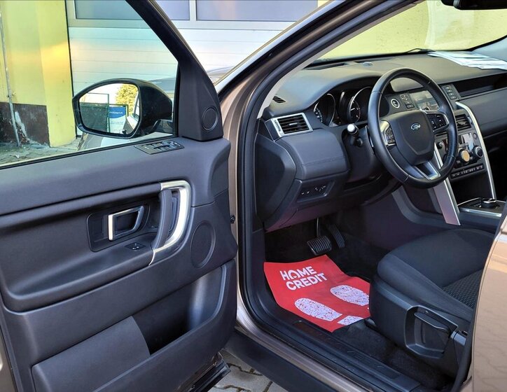 Land Rover Discovery Sport SUV / Terénní 2,0 l 110 kw