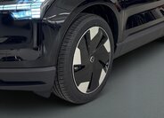 Volvo EX30 SUV / Terénní 0,0 200 kw