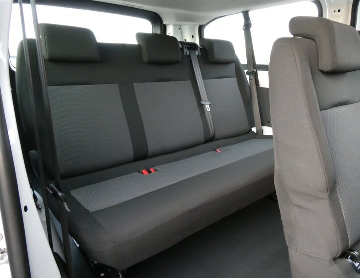 Peugeot Expert Kombi 1,5 l 88 kw