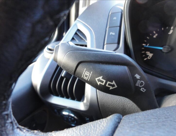 Ford Tourneo Custom 24