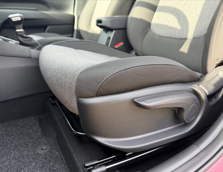 KIA Stonic CUV / Crossover 998,0 74 kw