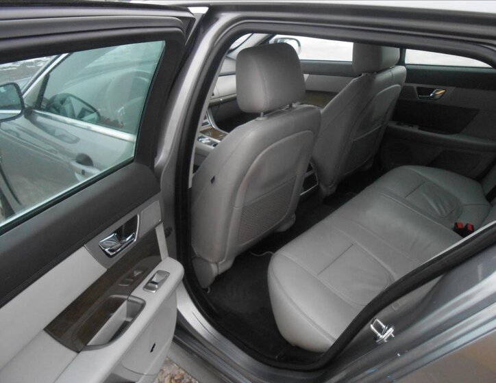 Jaguar XF Kombi 2,2 l 147 kw