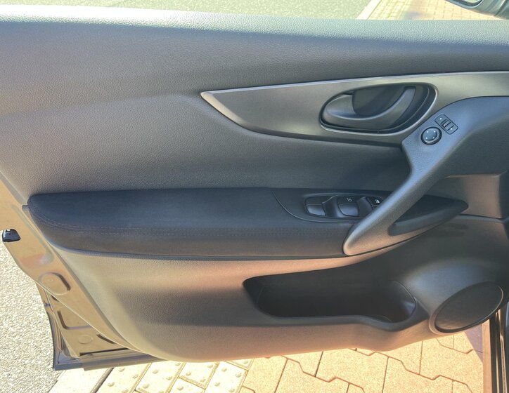 Nissan Qashqai SUV / Terénní 1,2 l 85 kw