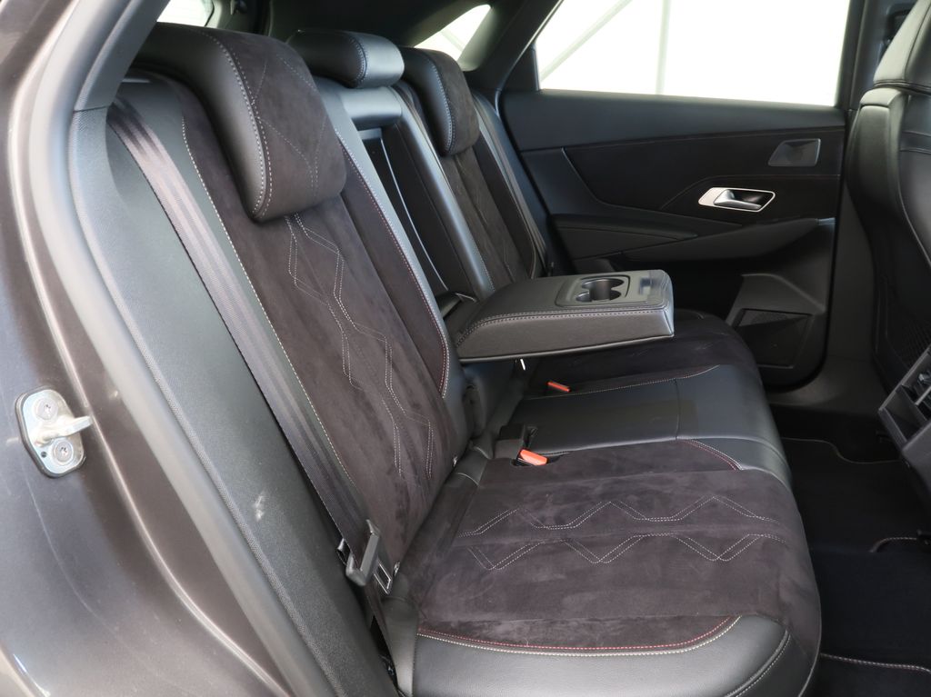 DS Automobiles DS7 Crossback